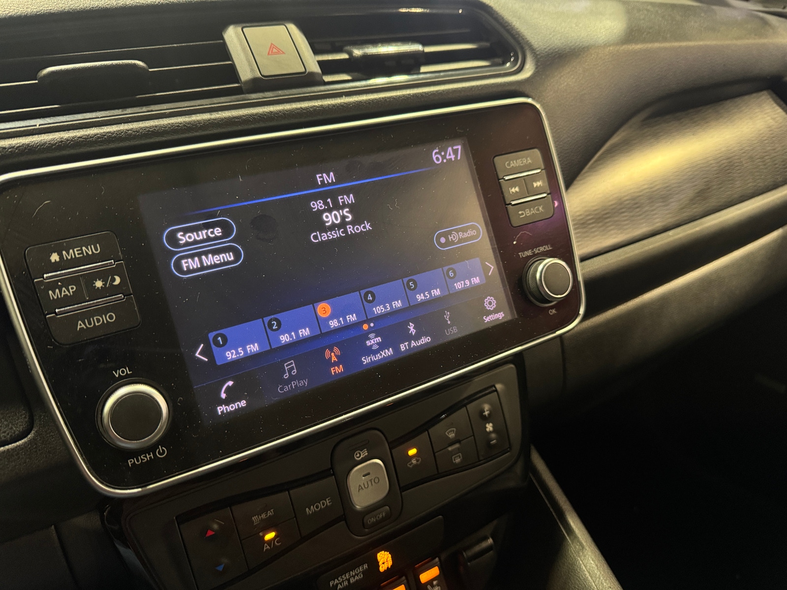 Thumbnail: 2019 Nissan Leaf - 3