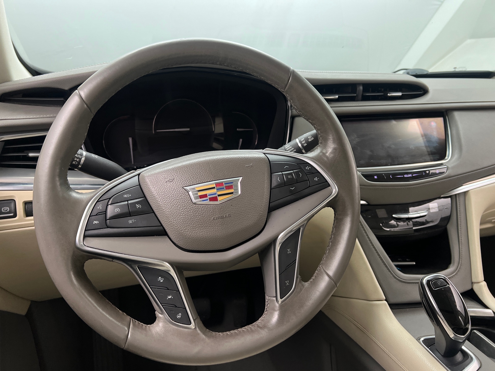 Thumbnail: 2017 Cadillac XT5 - 4