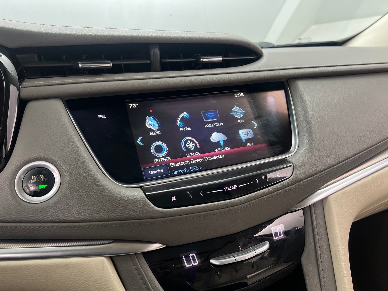 Thumbnail: 2017 Cadillac XT5 - 3