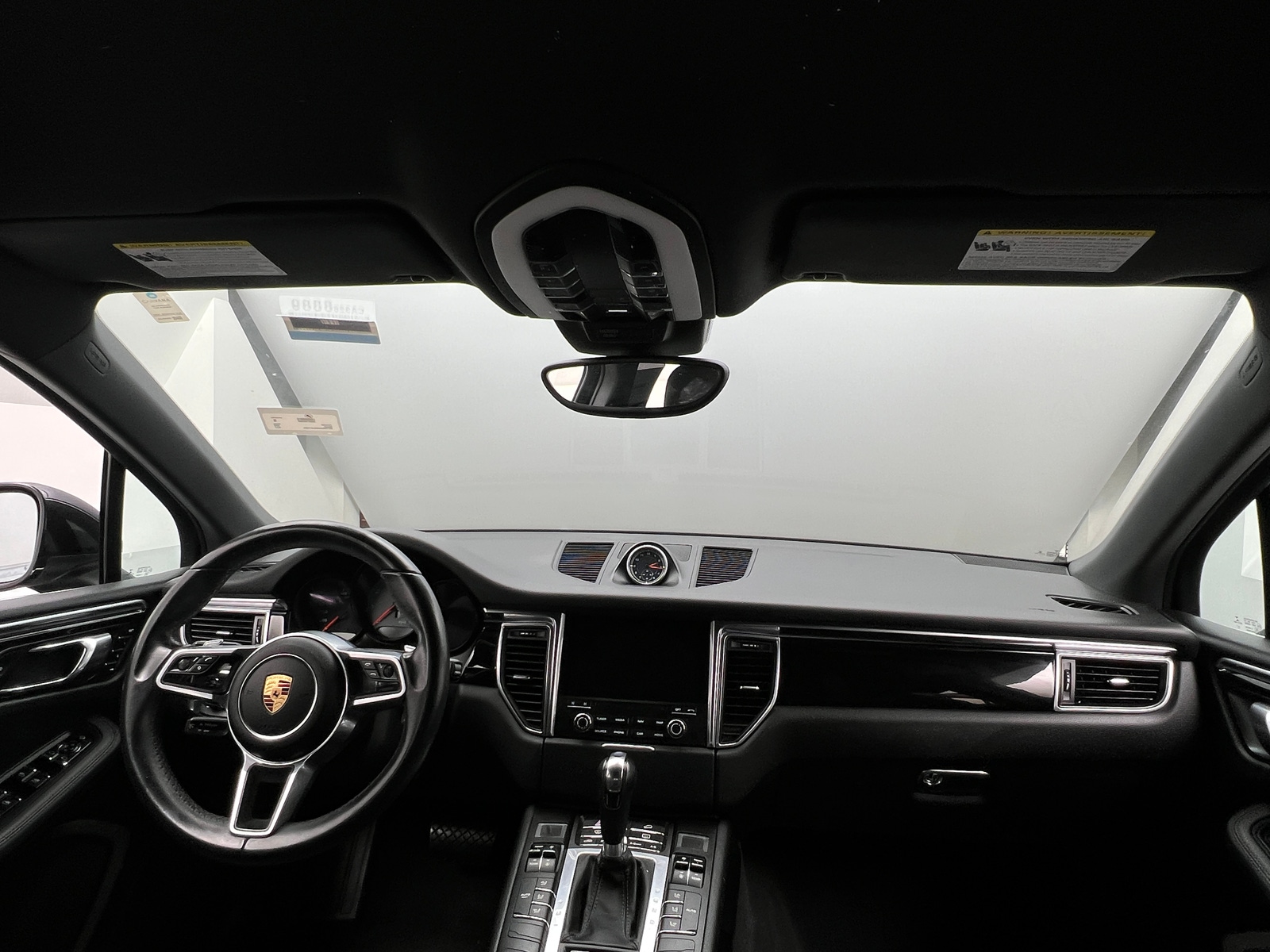 Thumbnail: 2017 Porsche Macan - 2