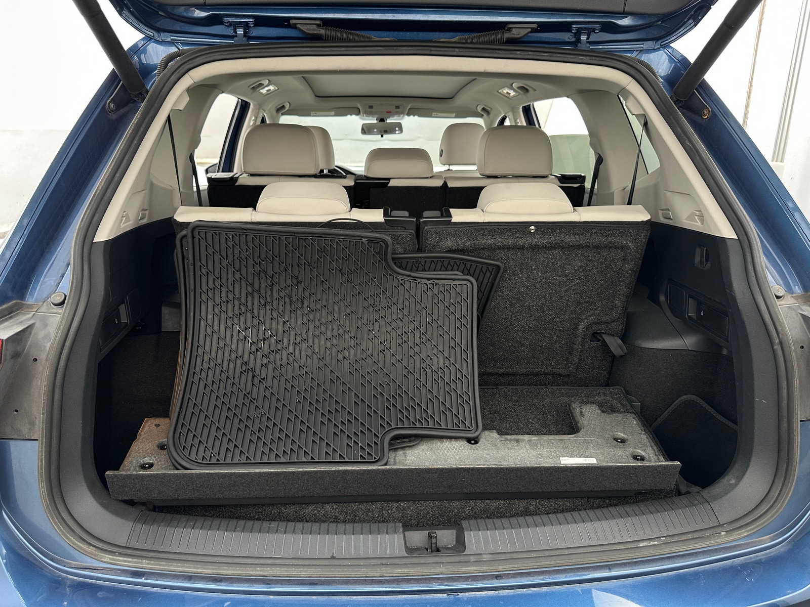 Thumbnail: 2018 Volkswagen Tiguan - 6