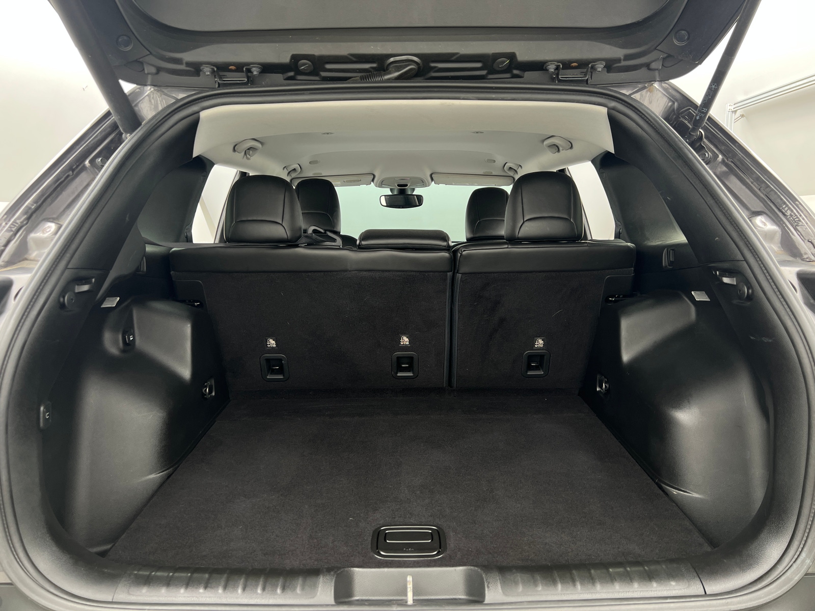 Thumbnail: 2019 Jeep Cherokee - 6