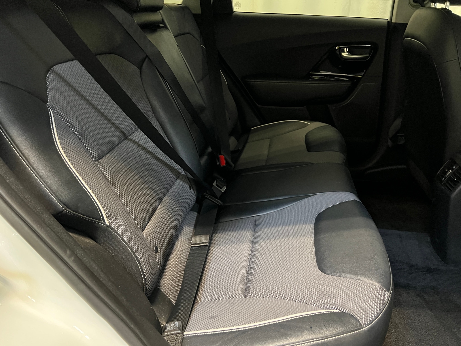 Thumbnail: 2020 Kia Niro - 6