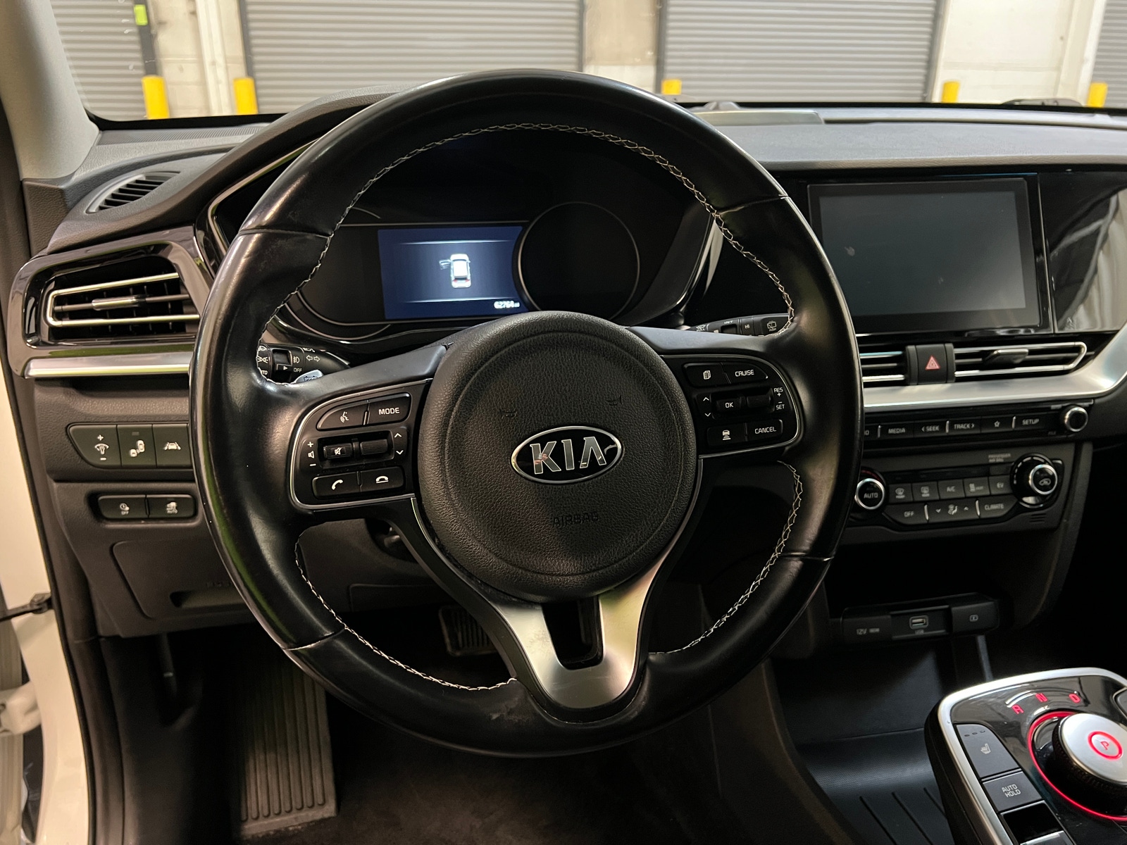 Thumbnail: 2020 Kia Niro - 5