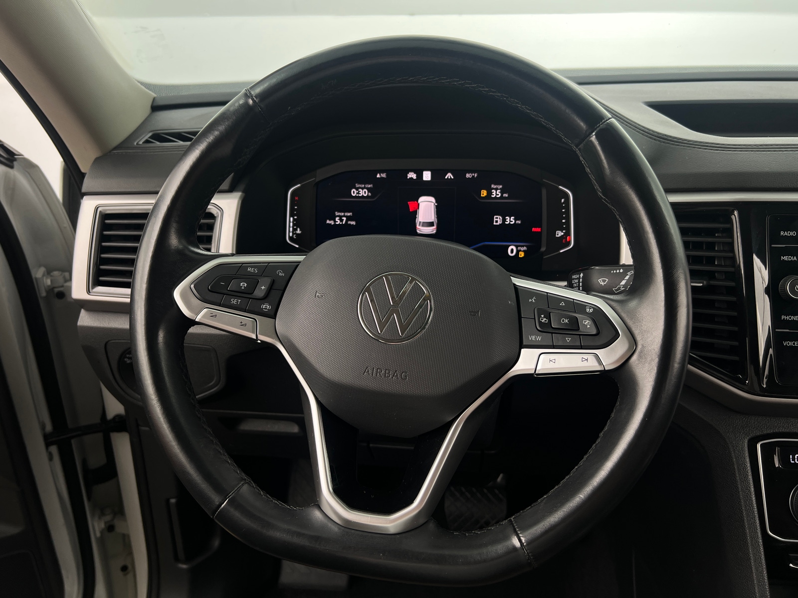 Thumbnail: 2021 Volkswagen Atlas - 4