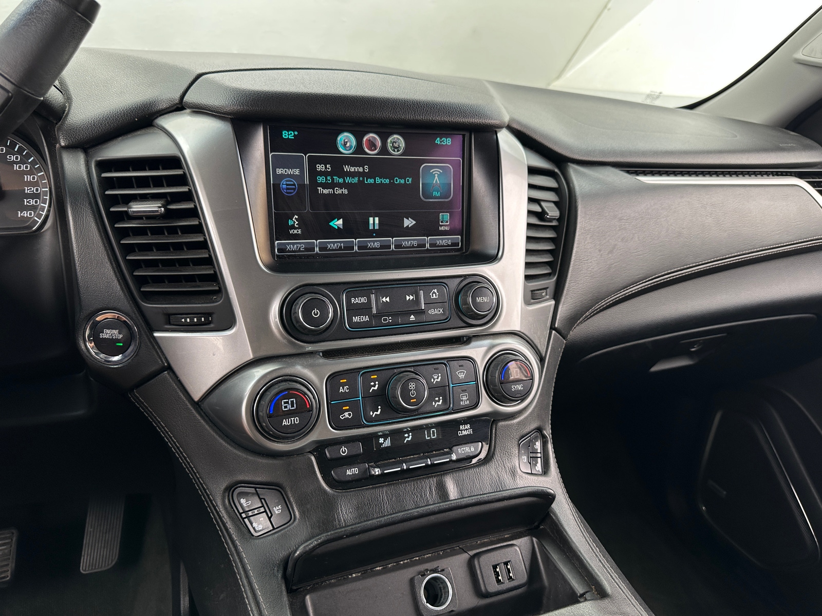 Thumbnail: 2015 Chevrolet Suburban - 3