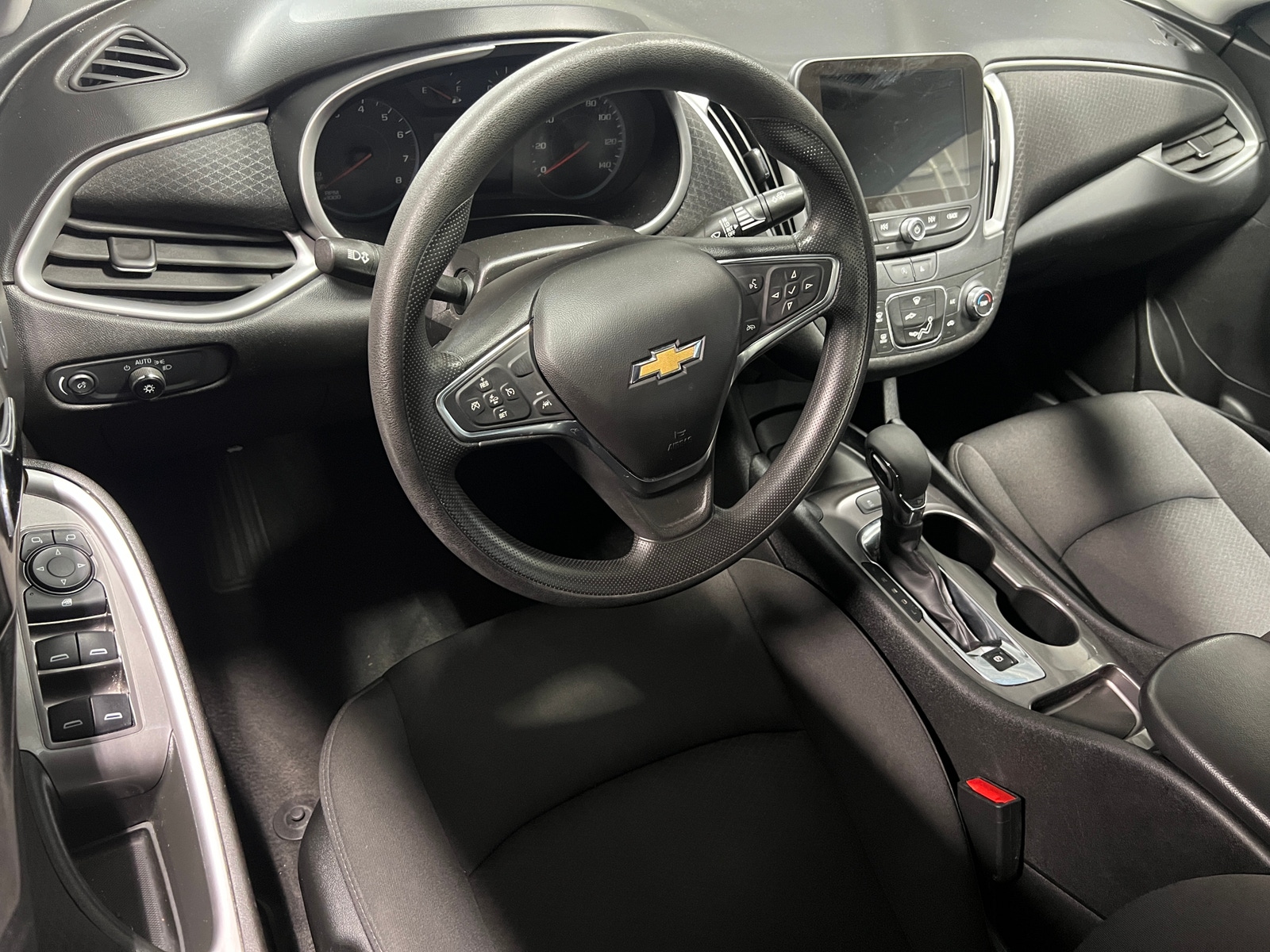 Thumbnail: 2024 Chevrolet Malibu - 3