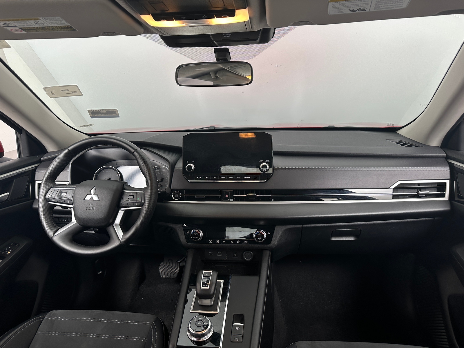 Thumbnail: 2024 Mitsubishi Outlander - 2