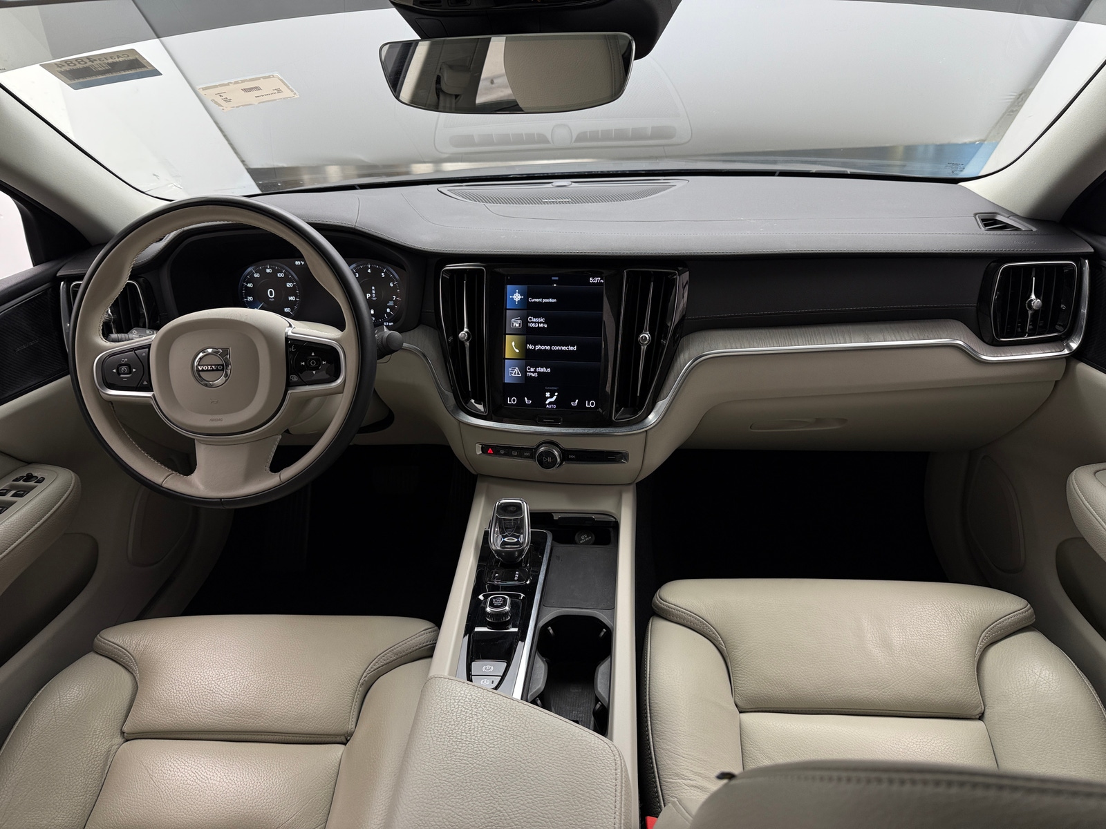 Thumbnail: 2022 Volvo S60 - 2