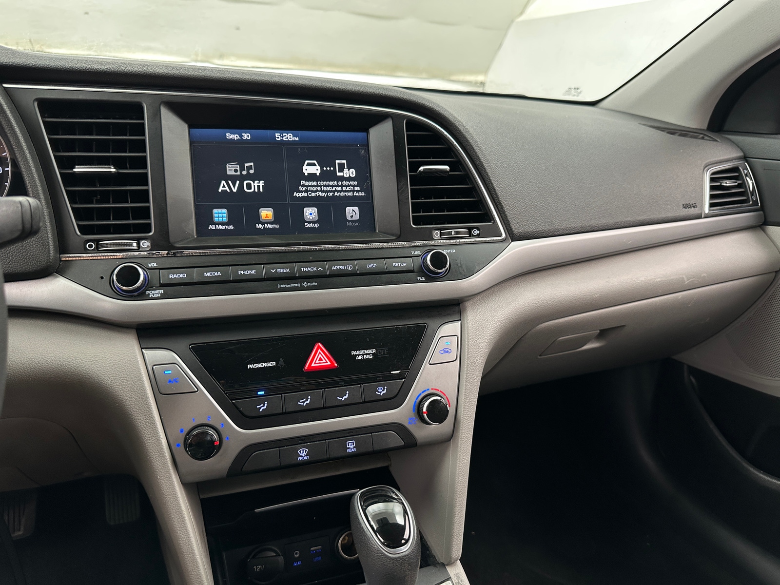 Thumbnail: 2017 Hyundai Elantra - 4
