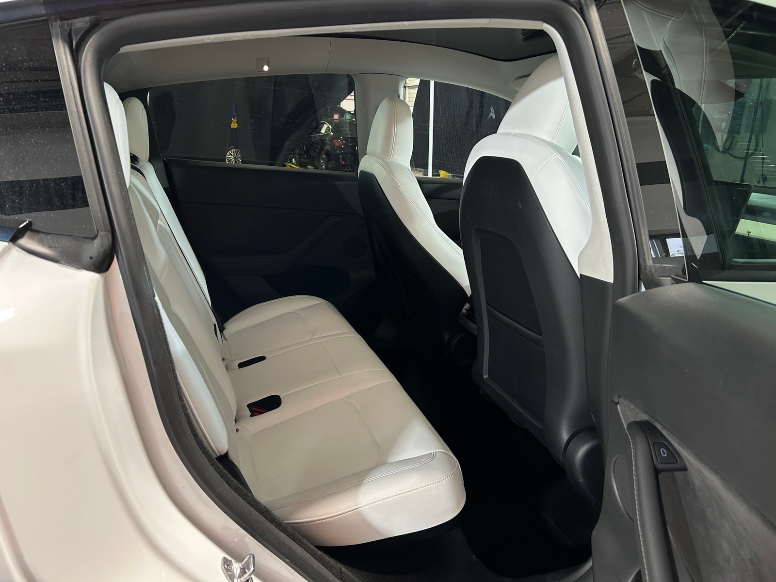 Thumbnail: 2023 Tesla Model Y - 4