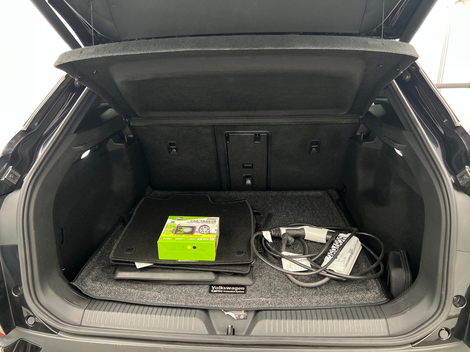 Thumbnail: 2023 Volkswagen ID.4 - 6