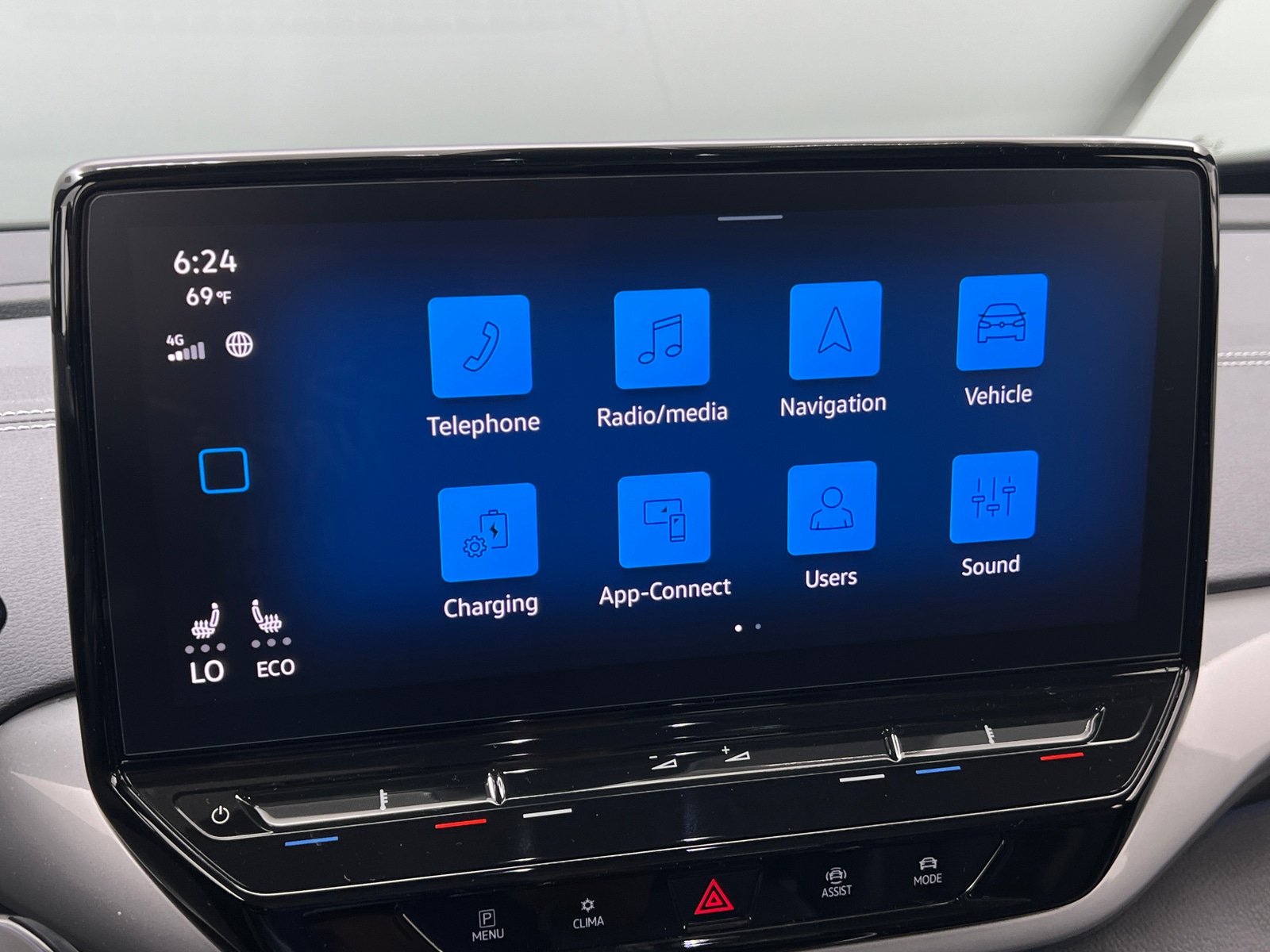 Thumbnail: 2023 Volkswagen ID.4 - 3