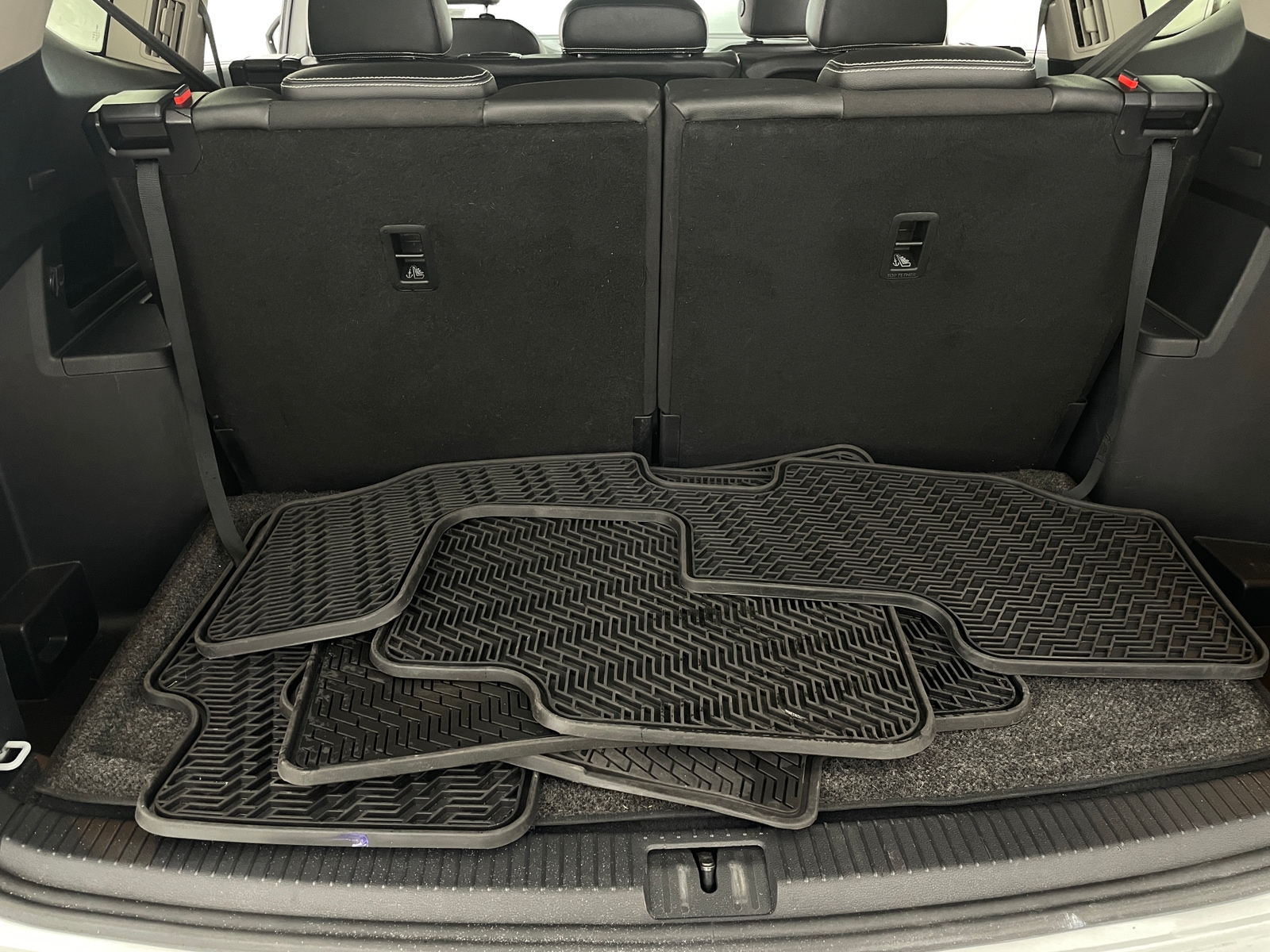 Thumbnail: 2021 Volkswagen Atlas - 6