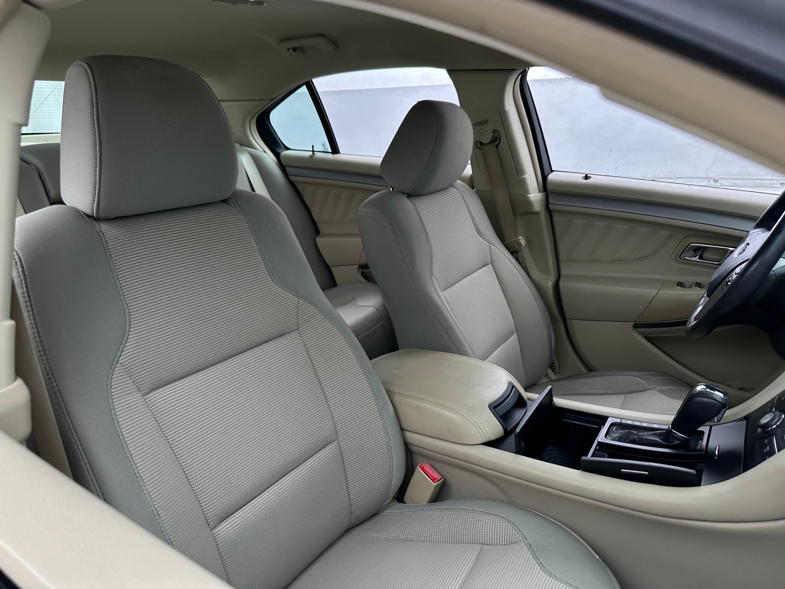 Thumbnail: 2015 Ford Taurus - 2