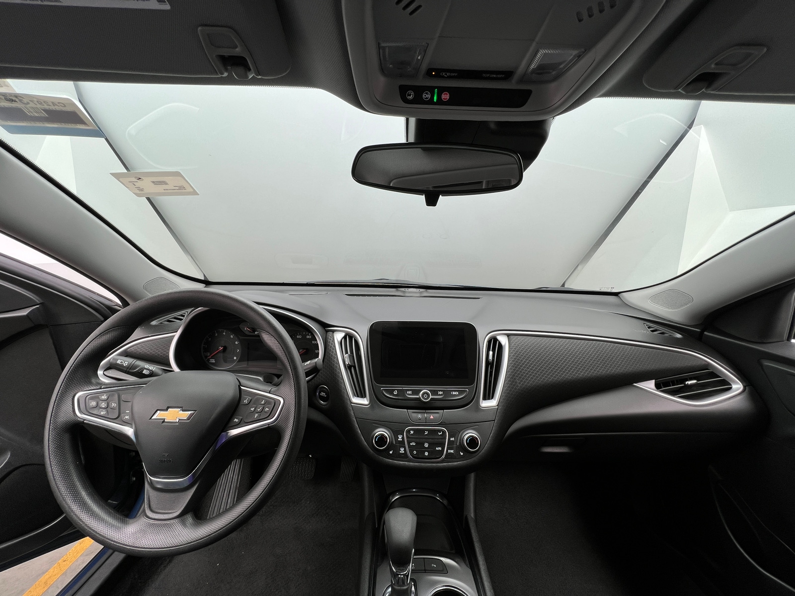 Thumbnail: 2024 Chevrolet Malibu - 3