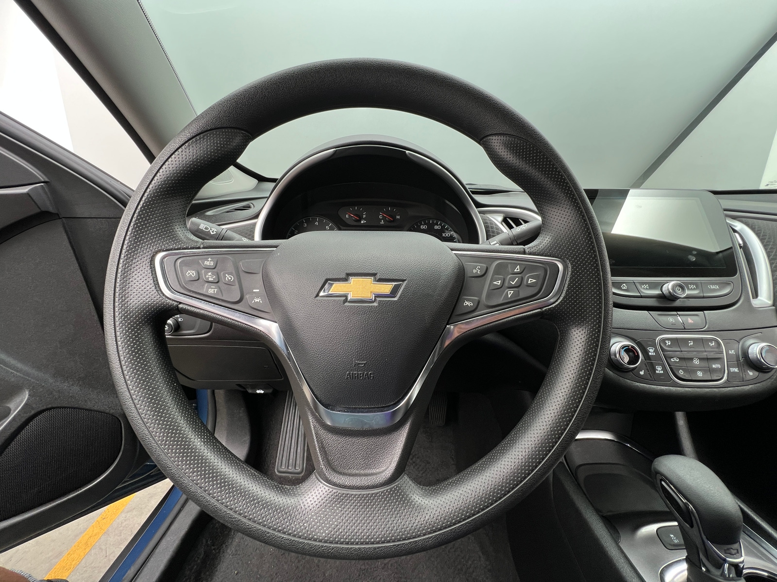 Thumbnail: 2024 Chevrolet Malibu - 5