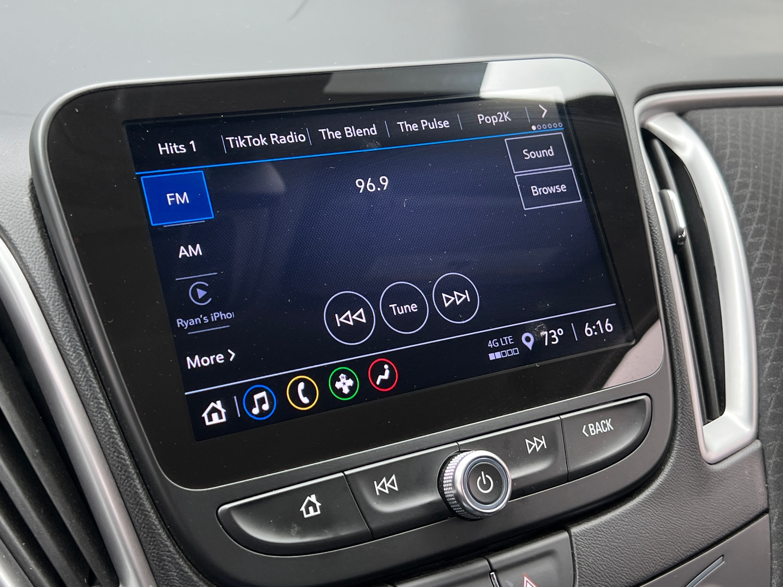 Thumbnail: 2024 Chevrolet Malibu - 4