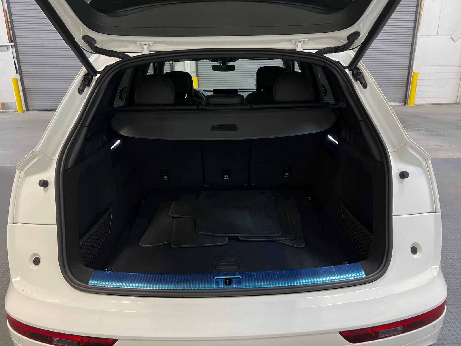 Thumbnail: 2021 Audi SQ5 - 6