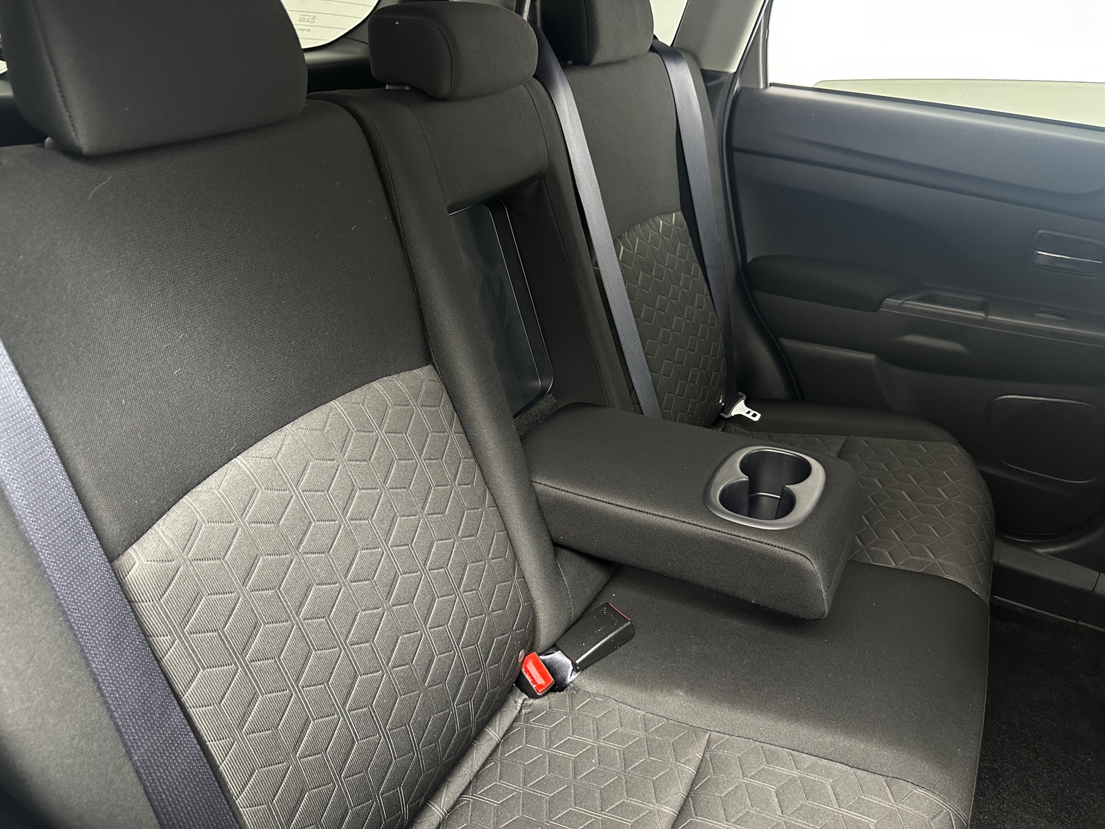 Thumbnail: 2020 Mitsubishi Outlander Sport - 6