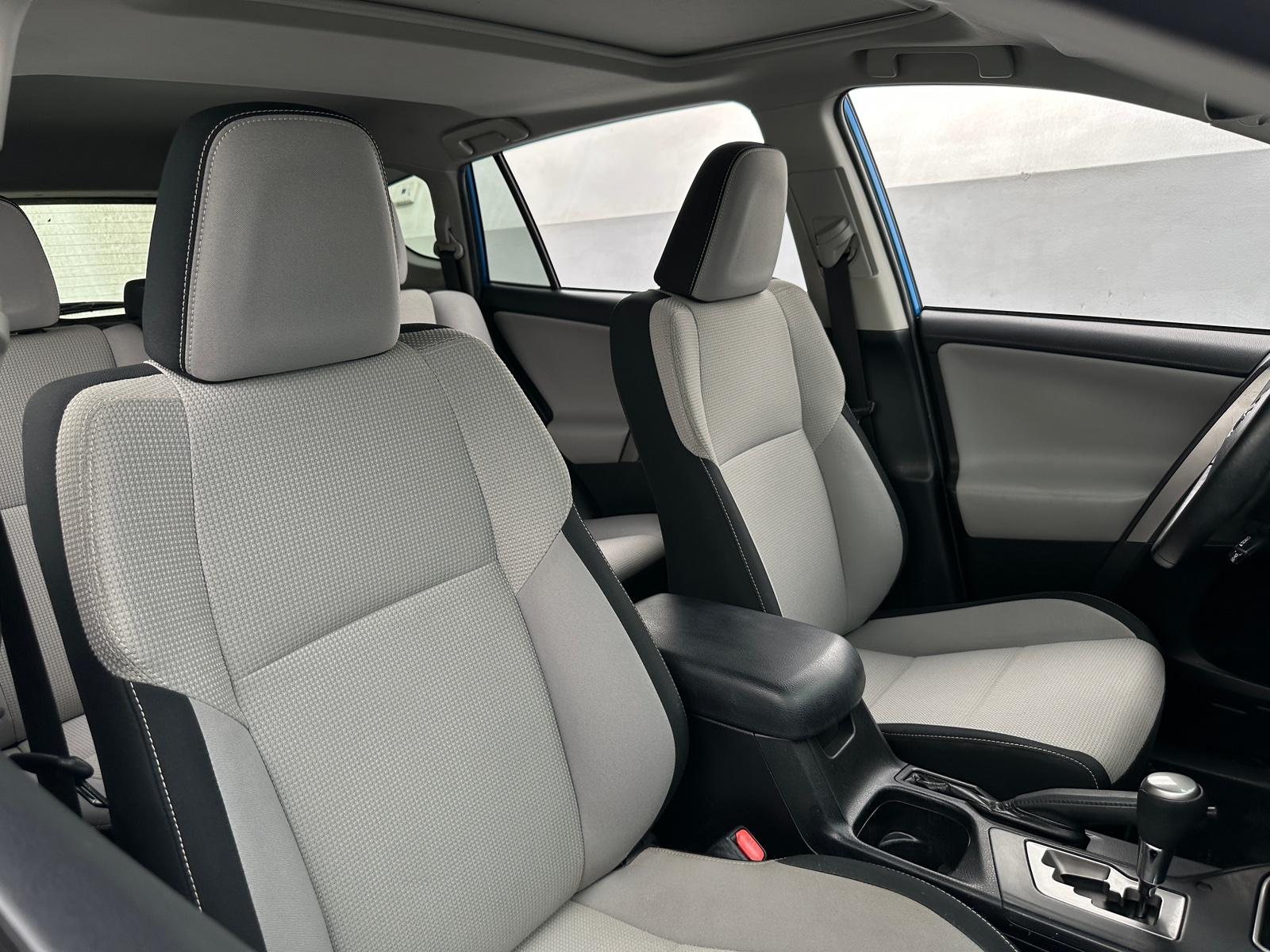 Thumbnail: 2016 Toyota RAV4 - 2