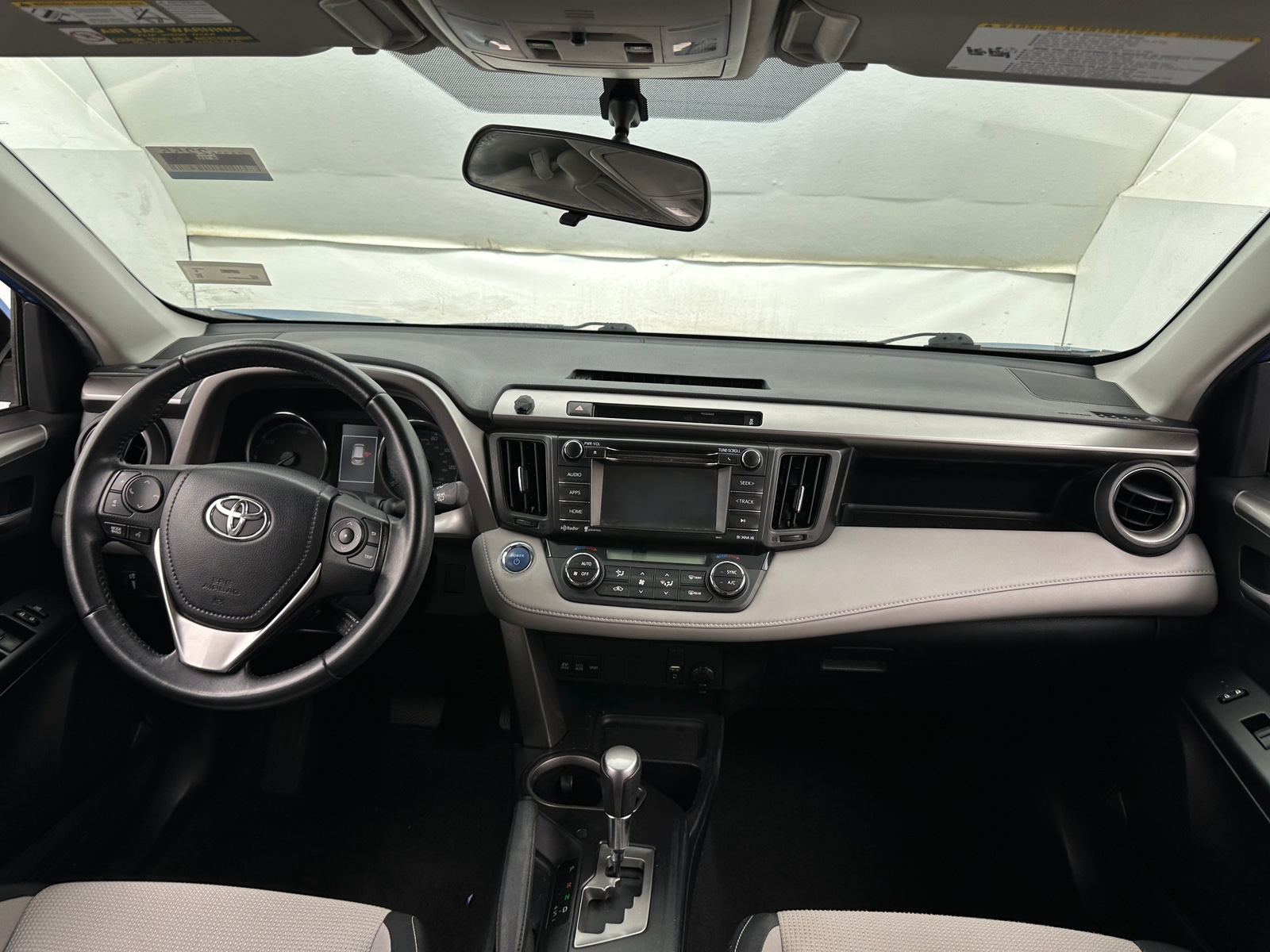 Thumbnail: 2016 Toyota RAV4 - 3