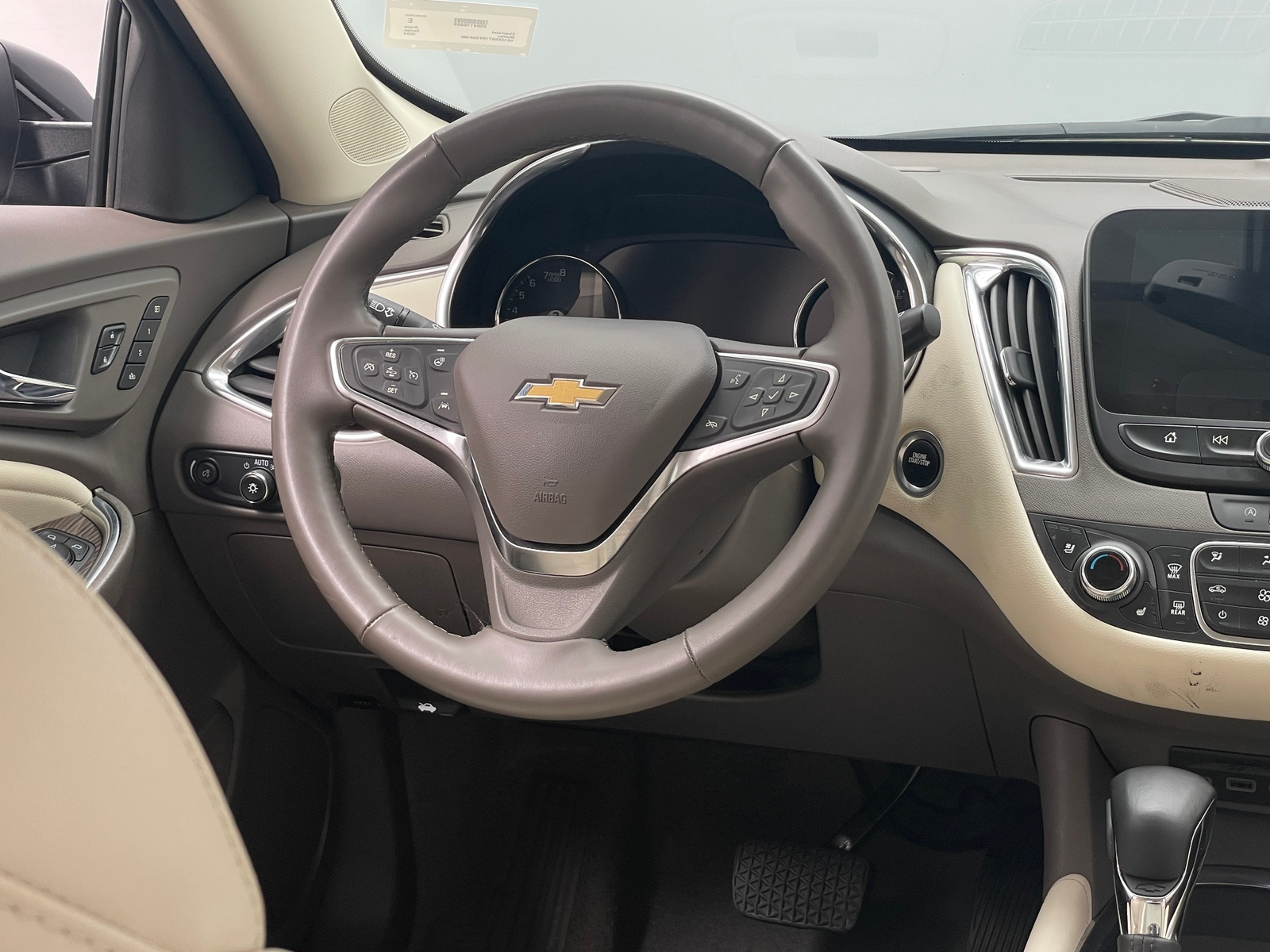 Thumbnail: 2024 Chevrolet Malibu - 4