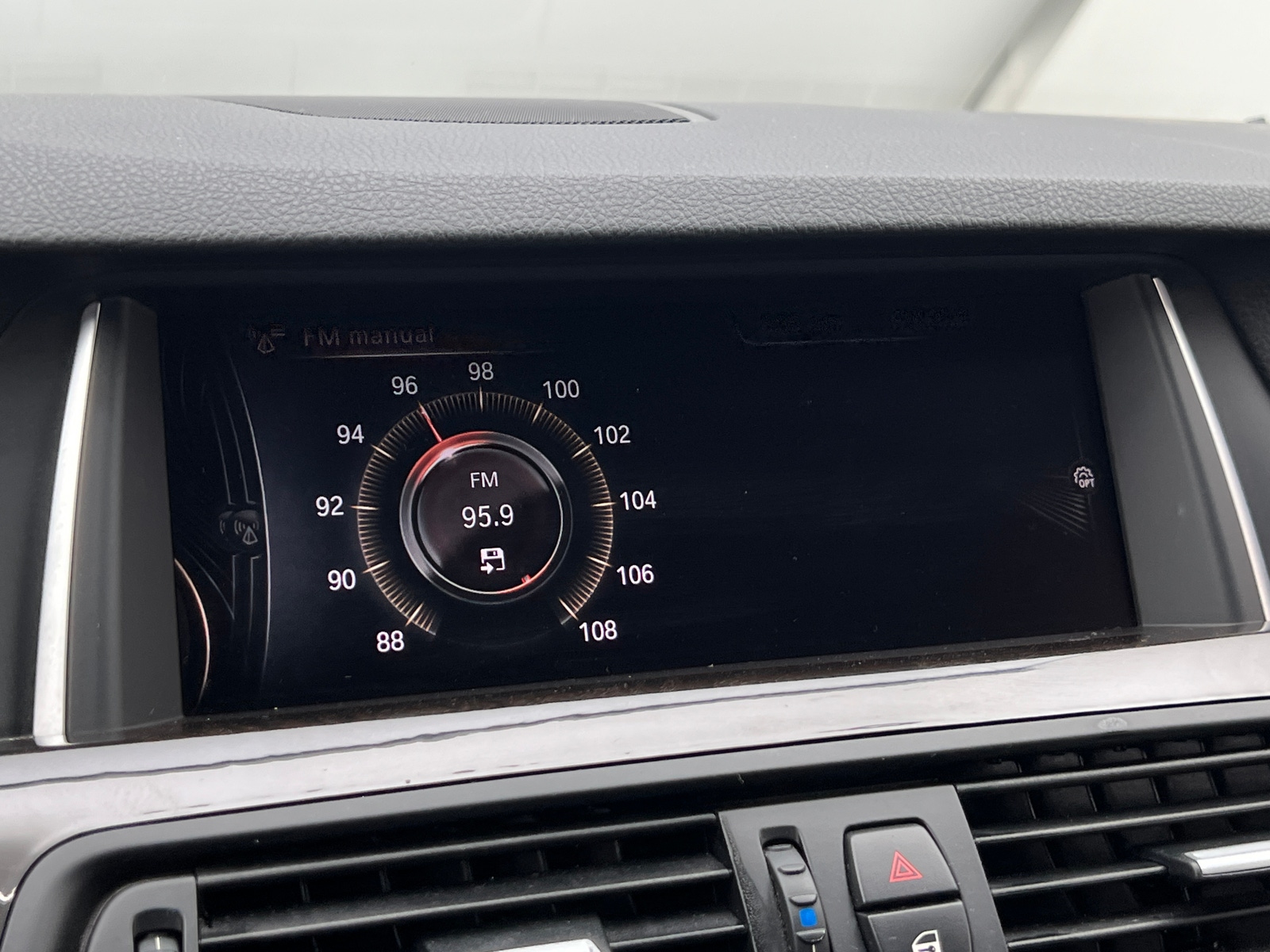 Thumbnail: 2016 BMW 5 Series - 3