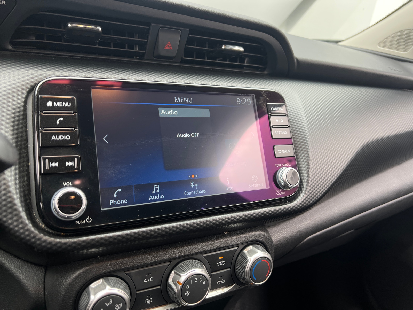 Thumbnail: 2023 Nissan Kicks - 4