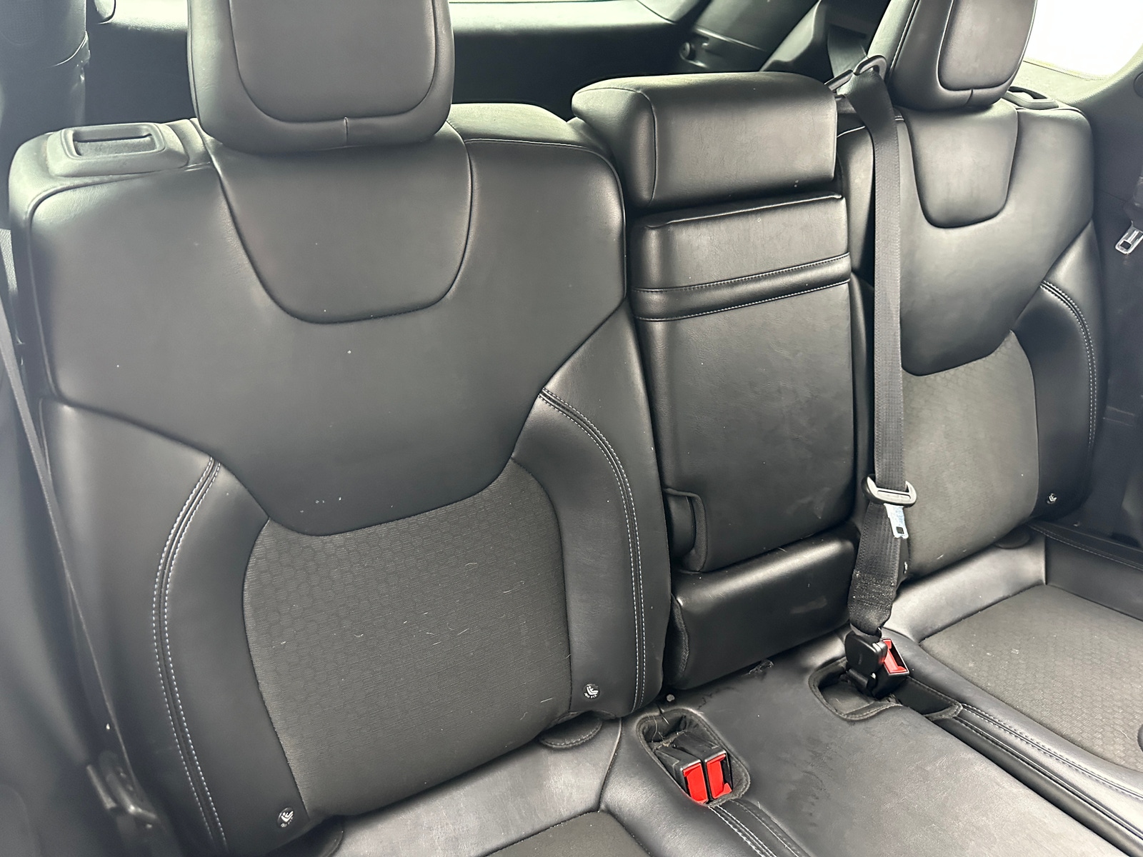 Thumbnail: 2019 Jeep Cherokee - 6