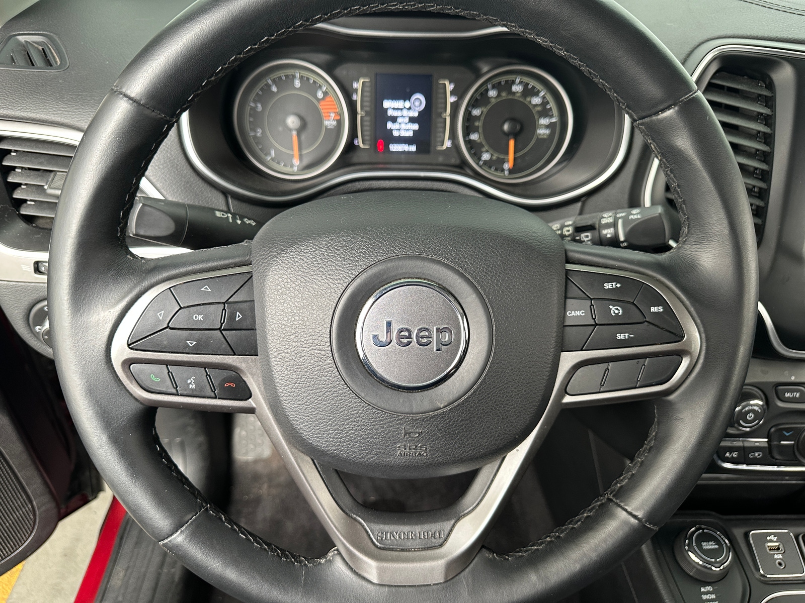 Thumbnail: 2019 Jeep Cherokee - 5