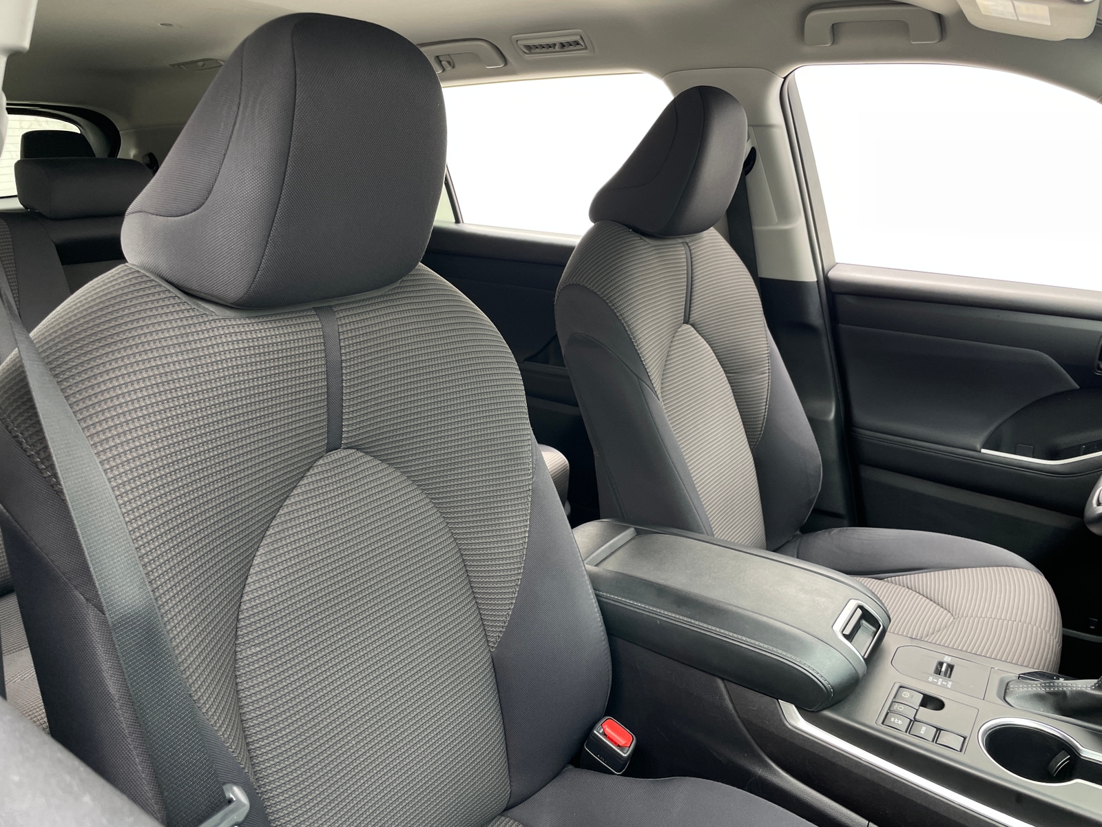 Thumbnail: 2024 Toyota Highlander - 2