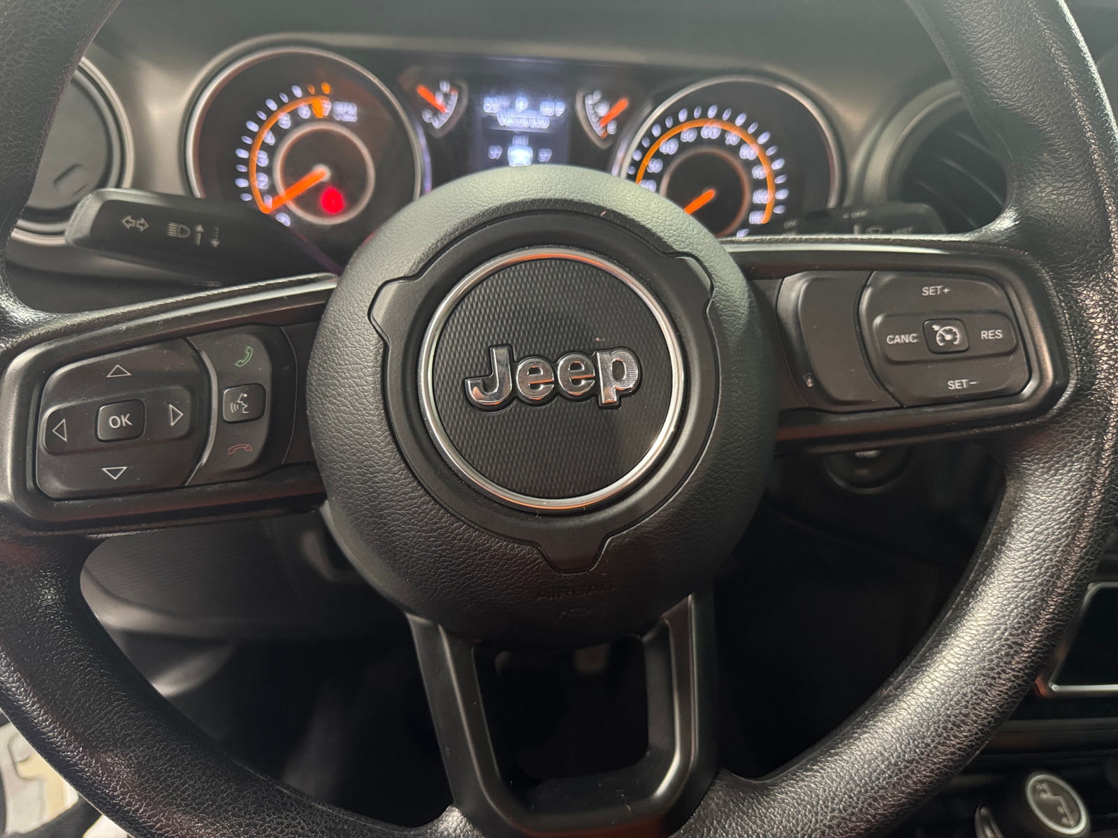 Thumbnail: 2022 Jeep Wrangler - 5