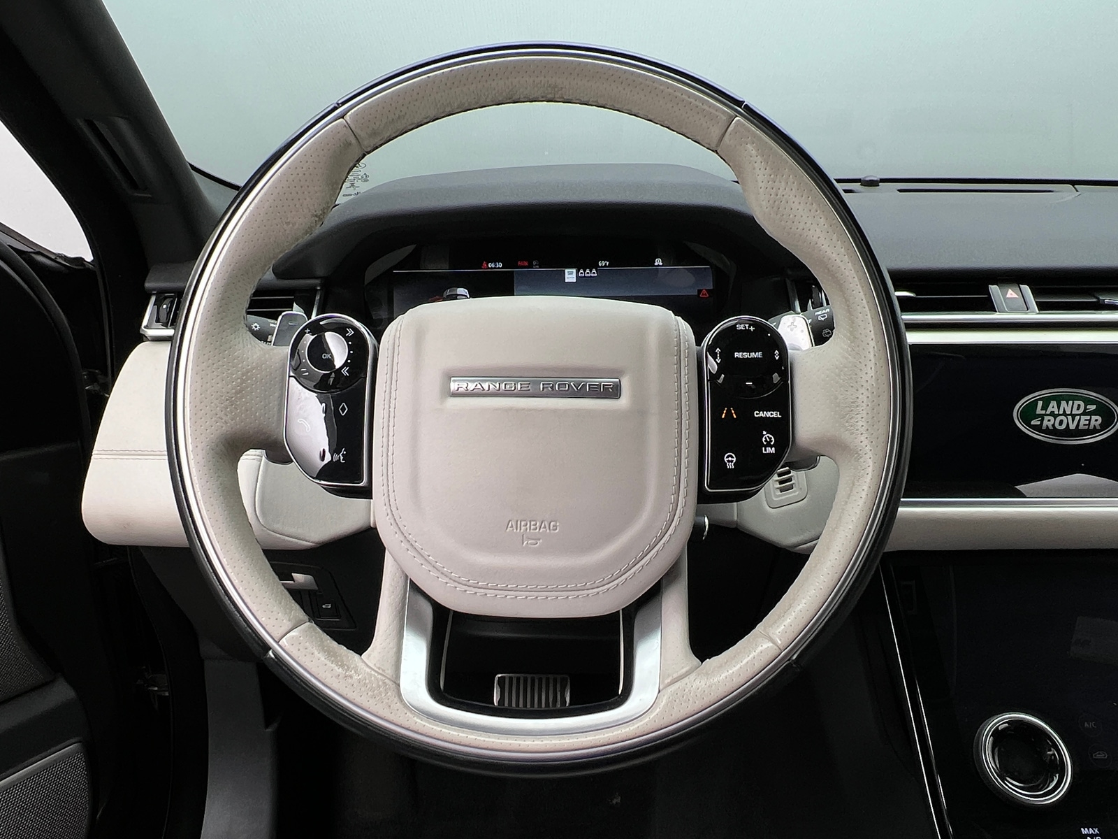 Thumbnail: 2019 Land Rover Range Rover Velar - 4