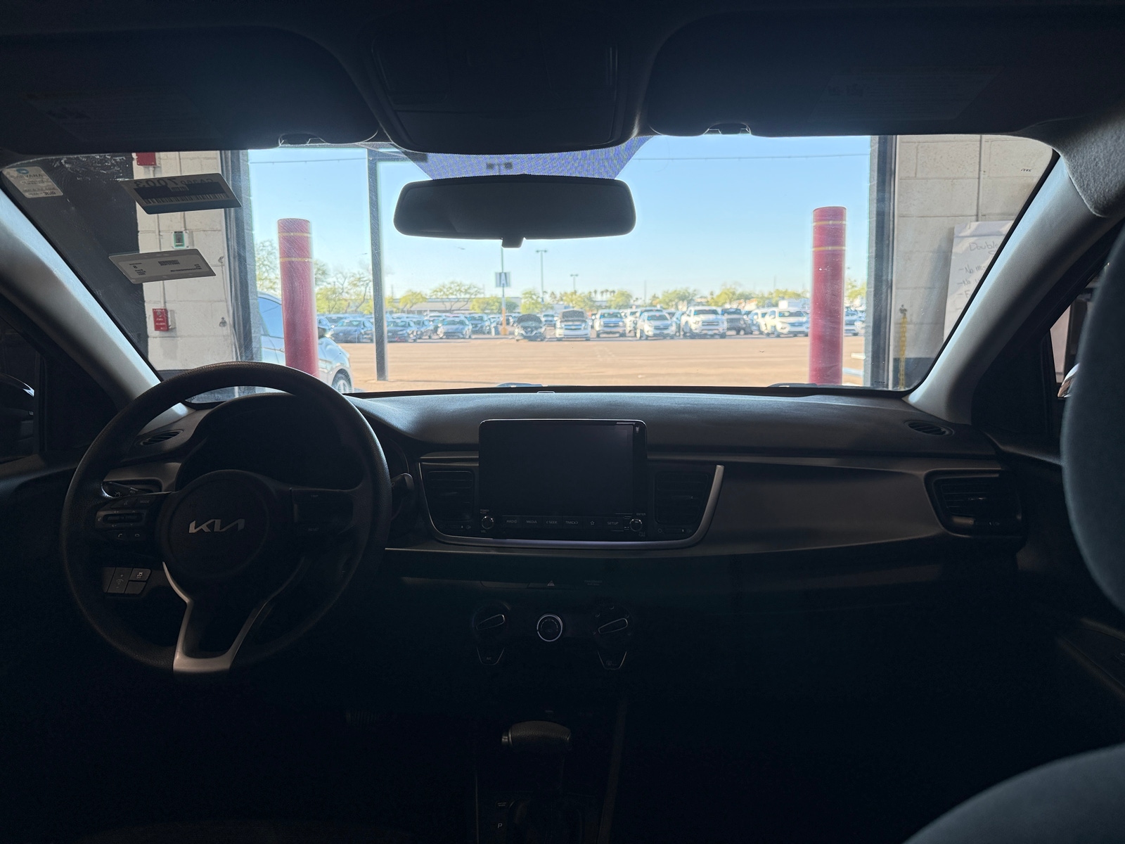 Thumbnail: 2022 Kia Rio - 3