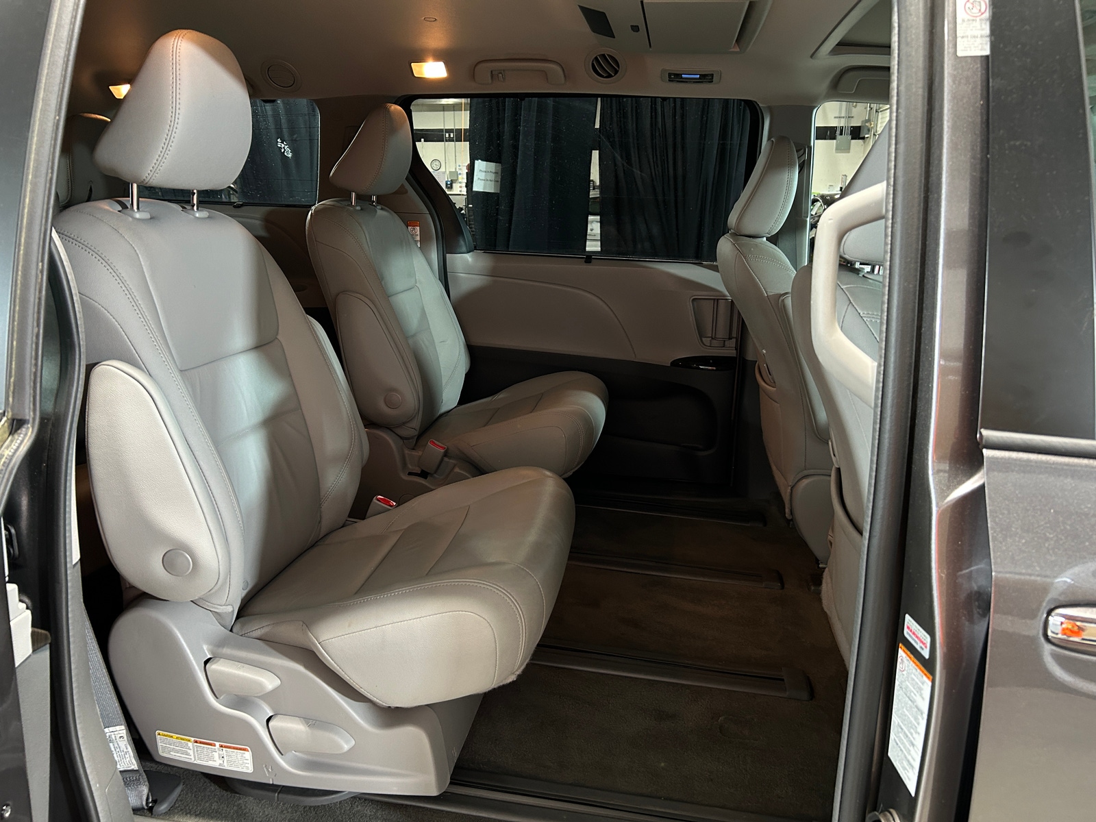 Thumbnail: 2018 Toyota Sienna - 5