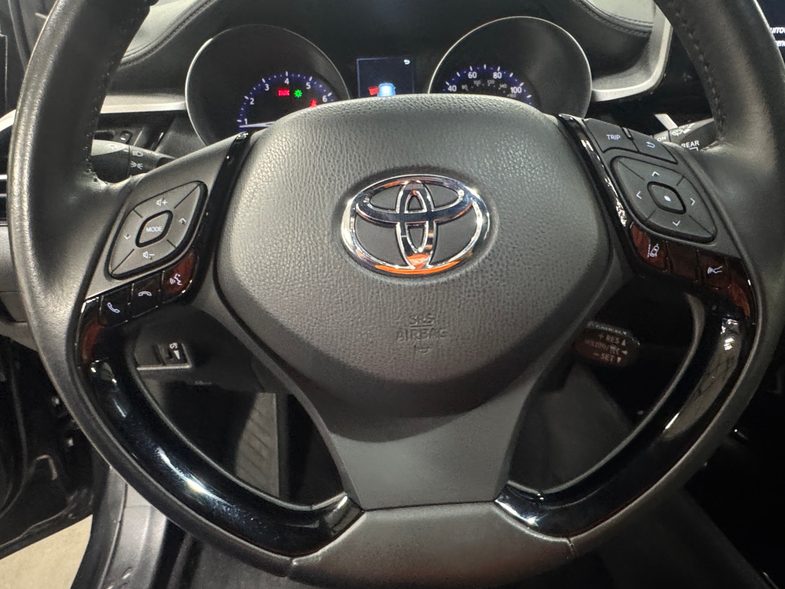 Thumbnail: 2021 Toyota C-HR - 5