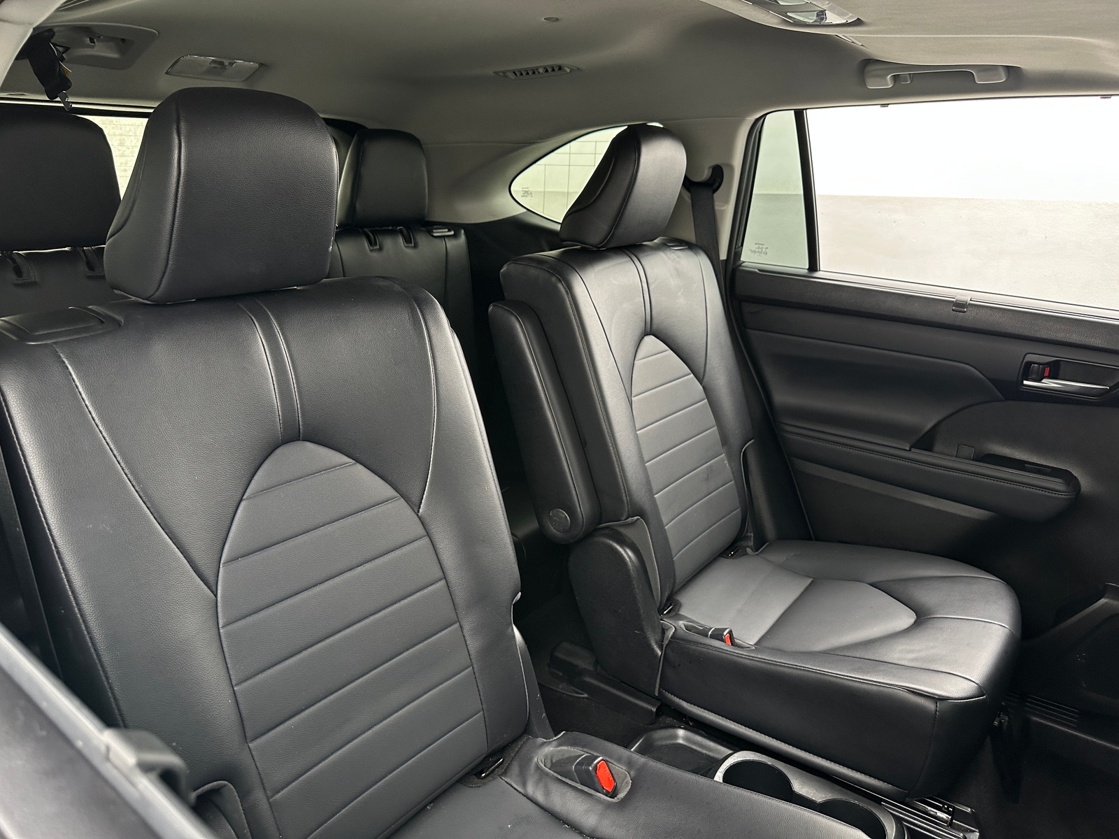 Thumbnail: 2022 Toyota Highlander - 5