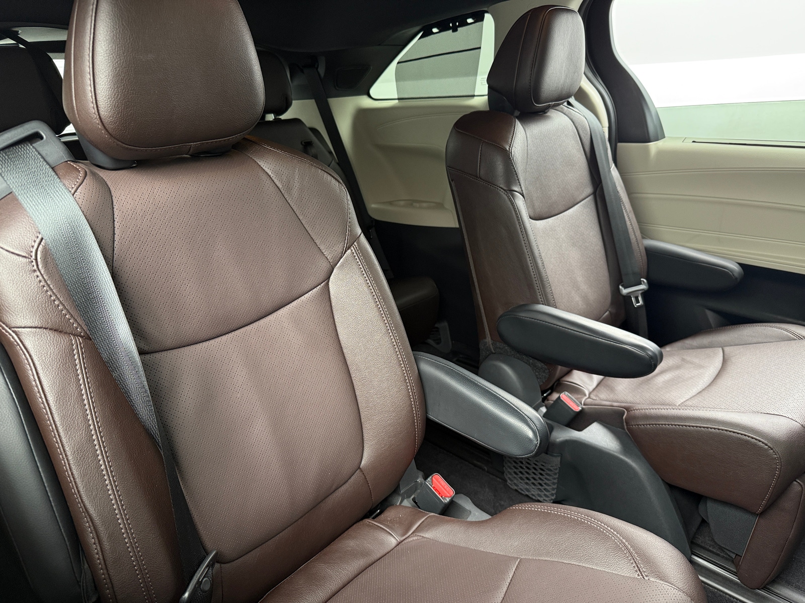 Thumbnail: 2024 Toyota Sienna - 5