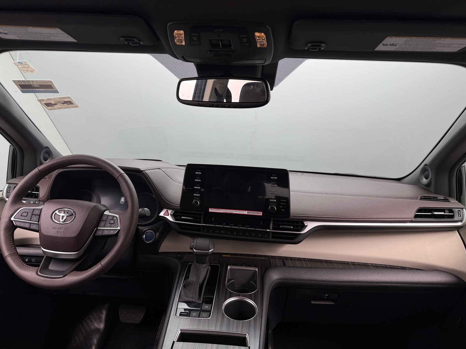 Thumbnail: 2024 Toyota Sienna - 2