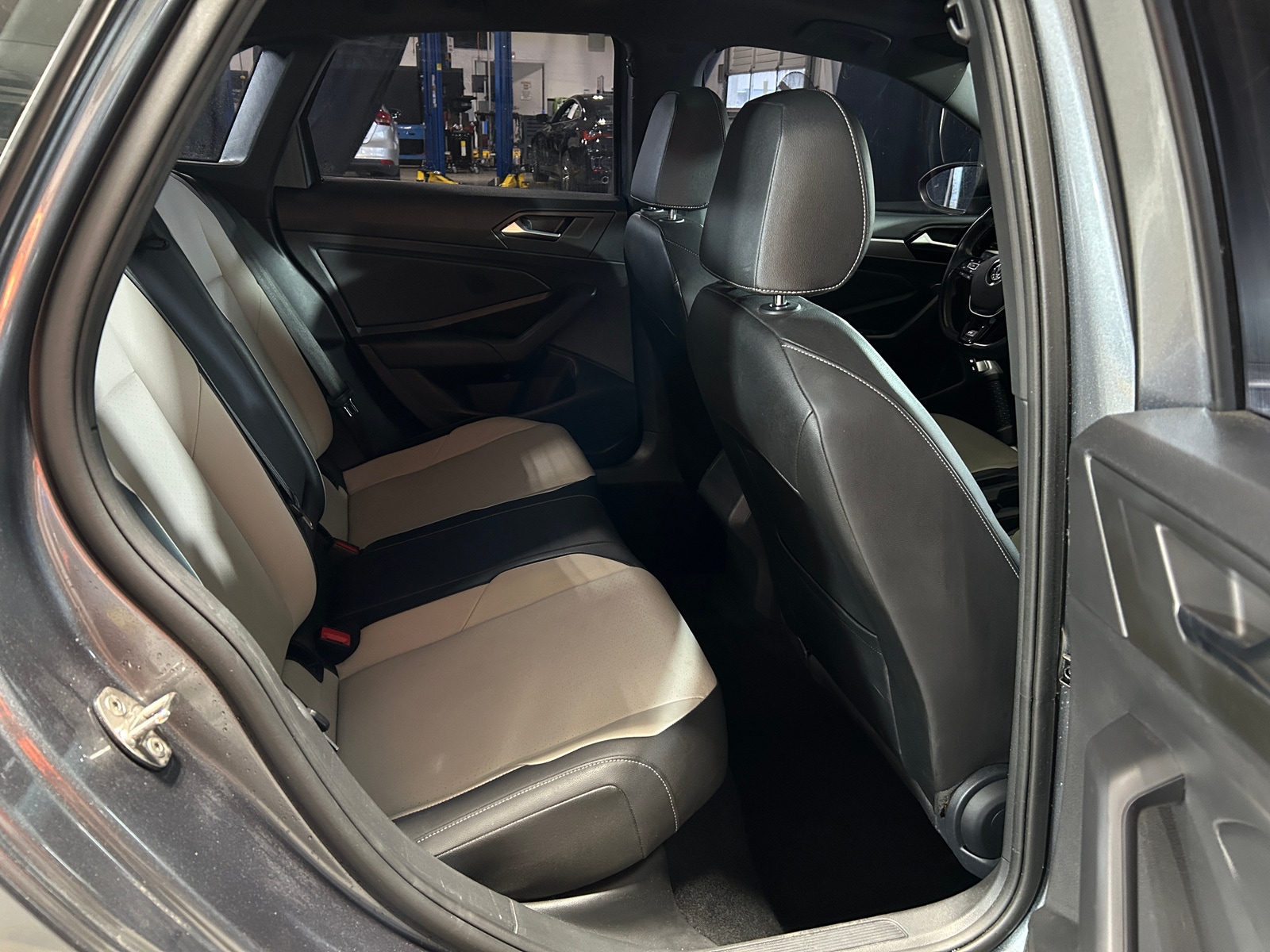 Thumbnail: 2021 Volkswagen Jetta - 5