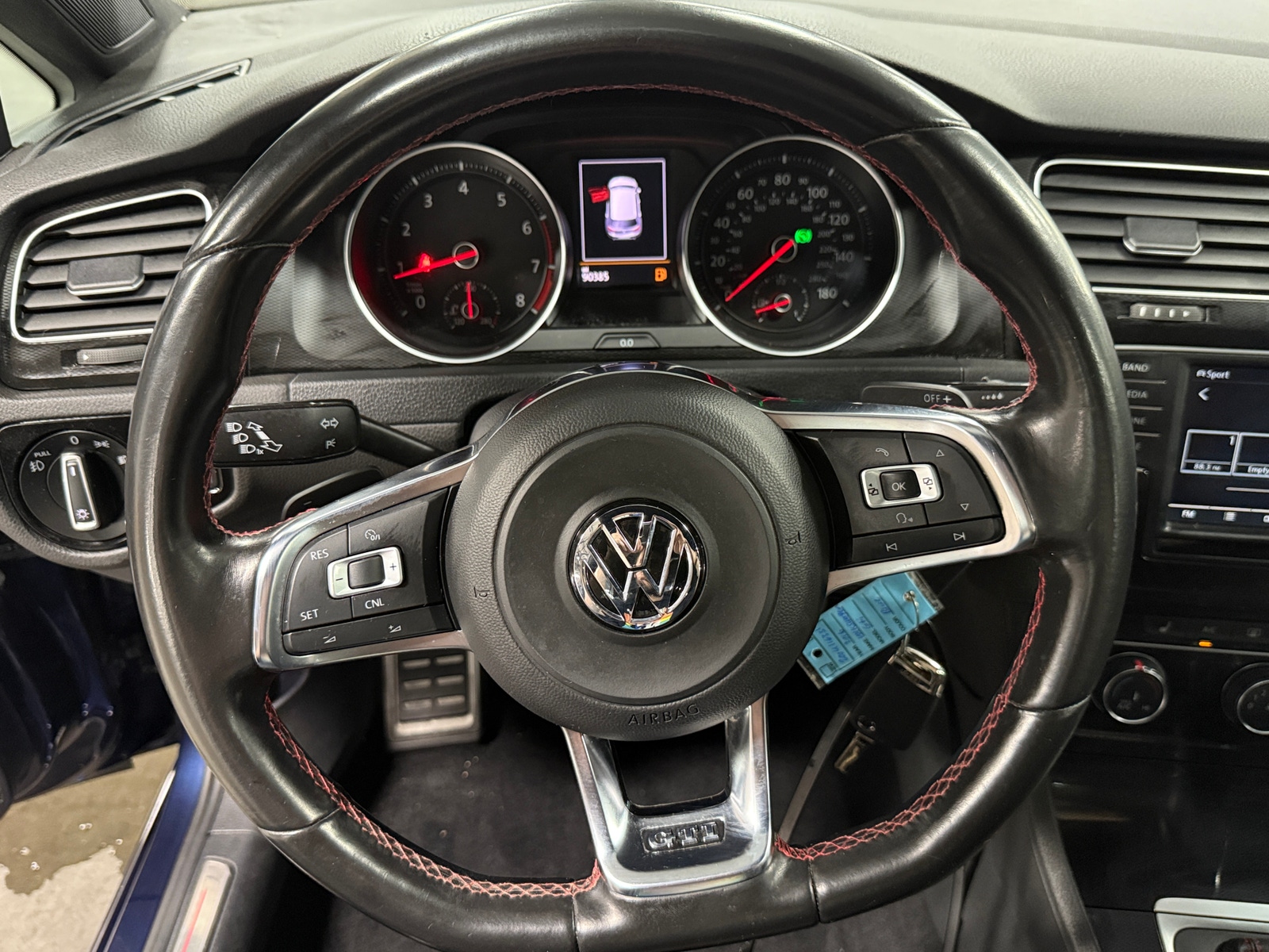 Thumbnail: 2016 Volkswagen Golf - 5