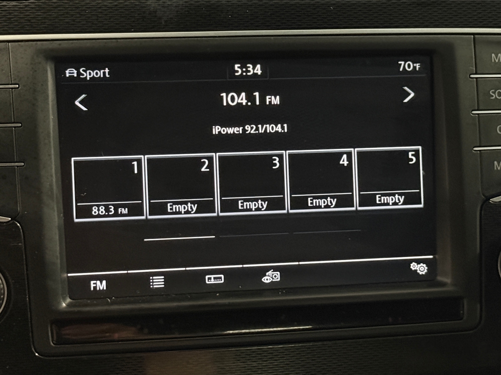 Thumbnail: 2016 Volkswagen Golf - 4