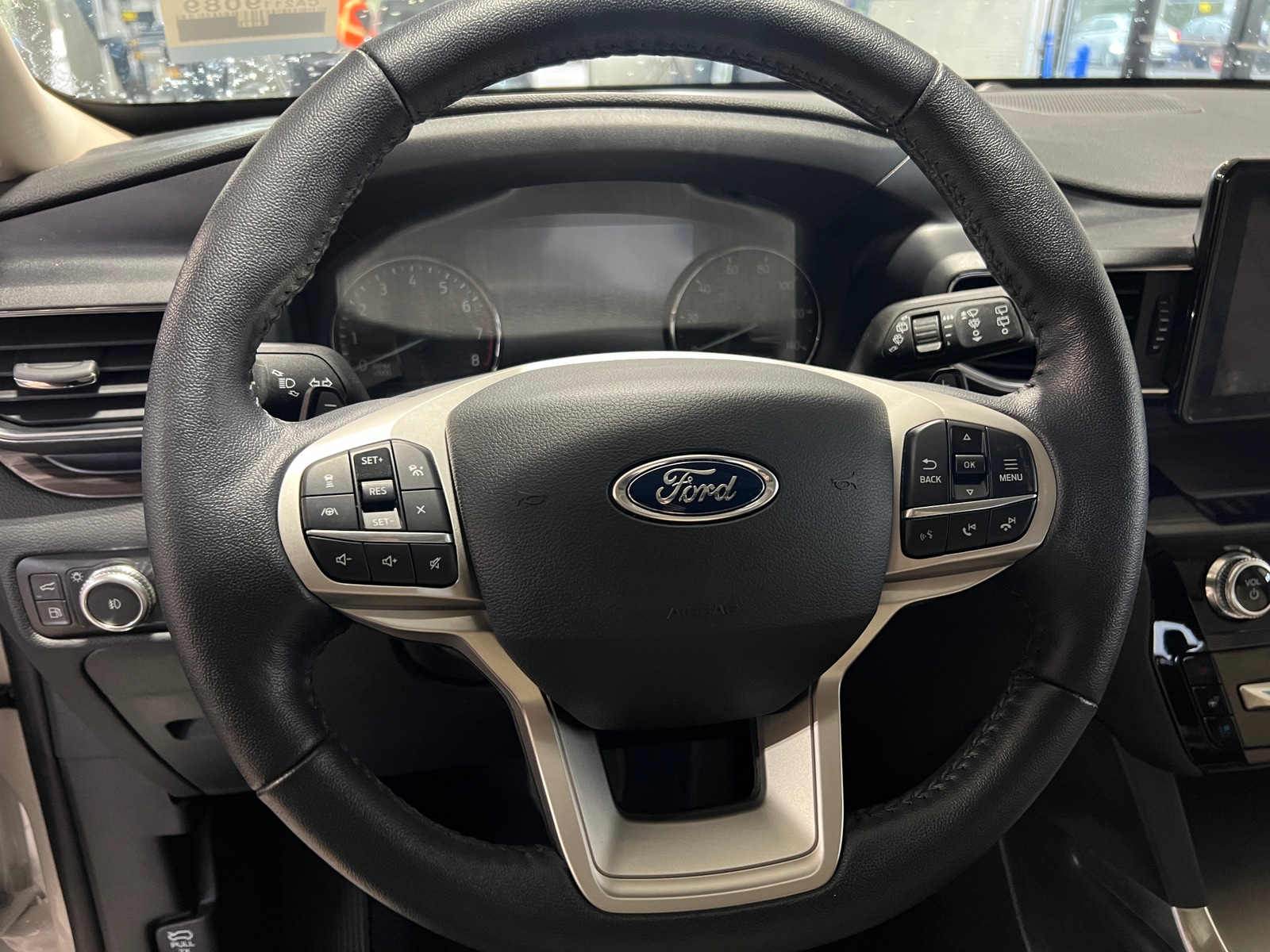 Thumbnail: 2021 Ford Explorer - 4