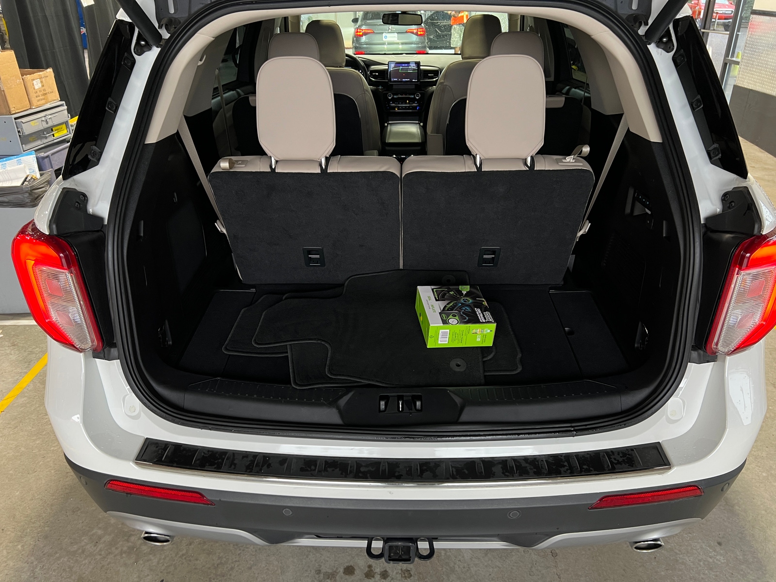 Thumbnail: 2021 Ford Explorer - 6