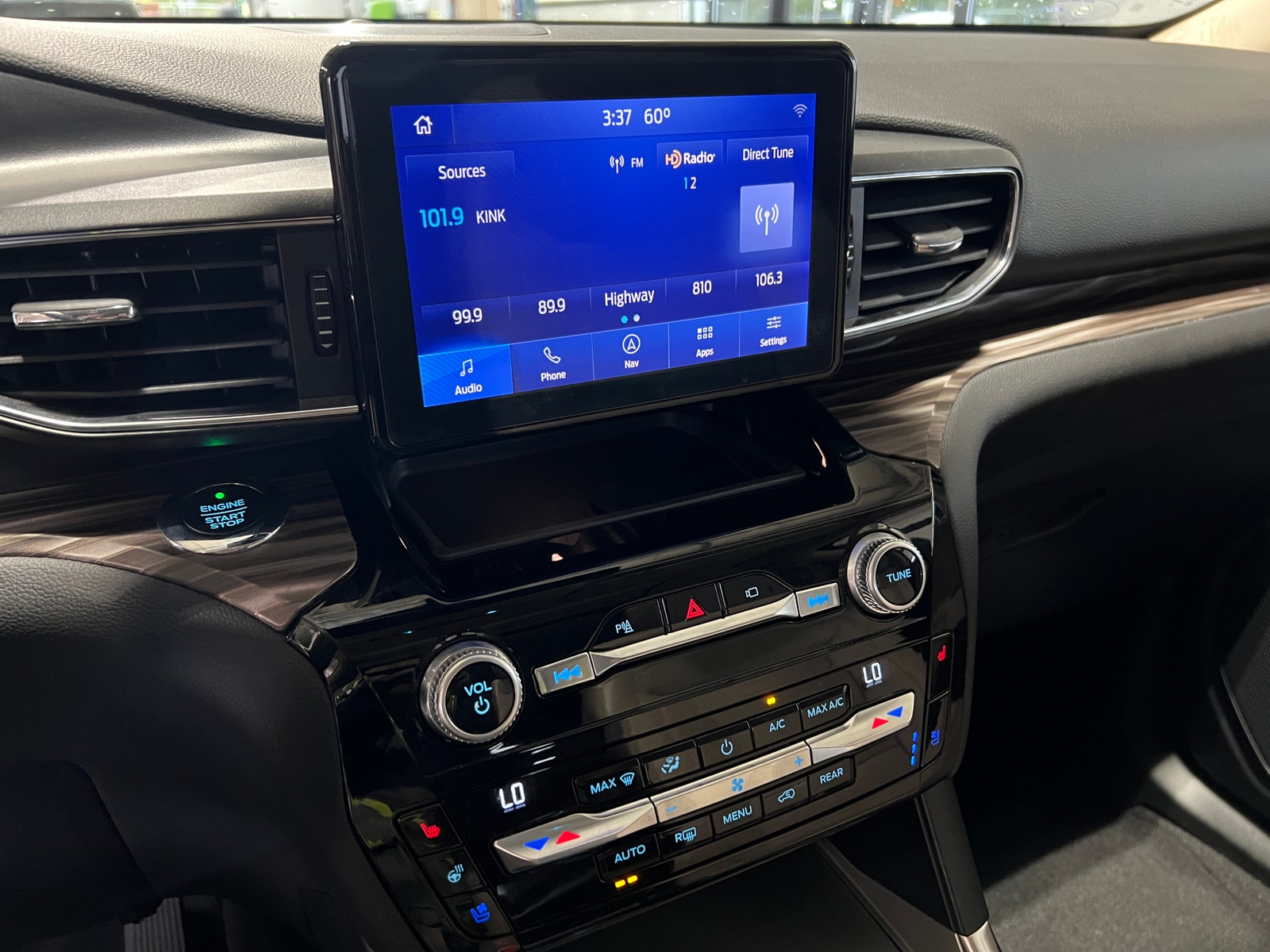 Thumbnail: 2021 Ford Explorer - 3