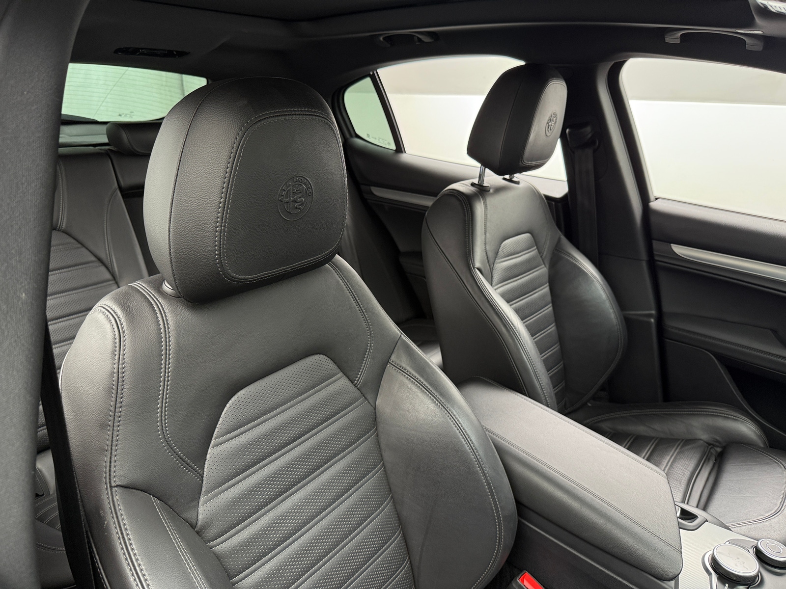 Thumbnail: 2019 Alfa Romeo Stelvio - 2