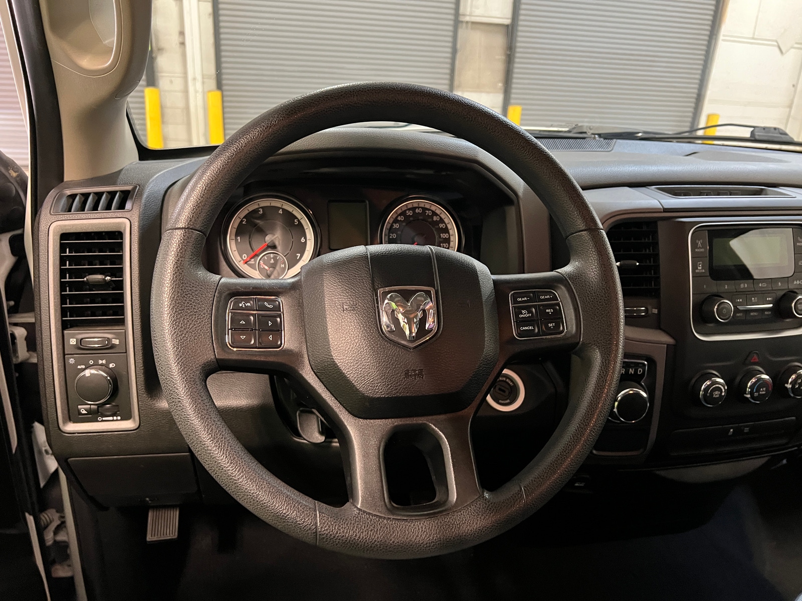 Thumbnail: 2019 RAM 1500 Classic - 5