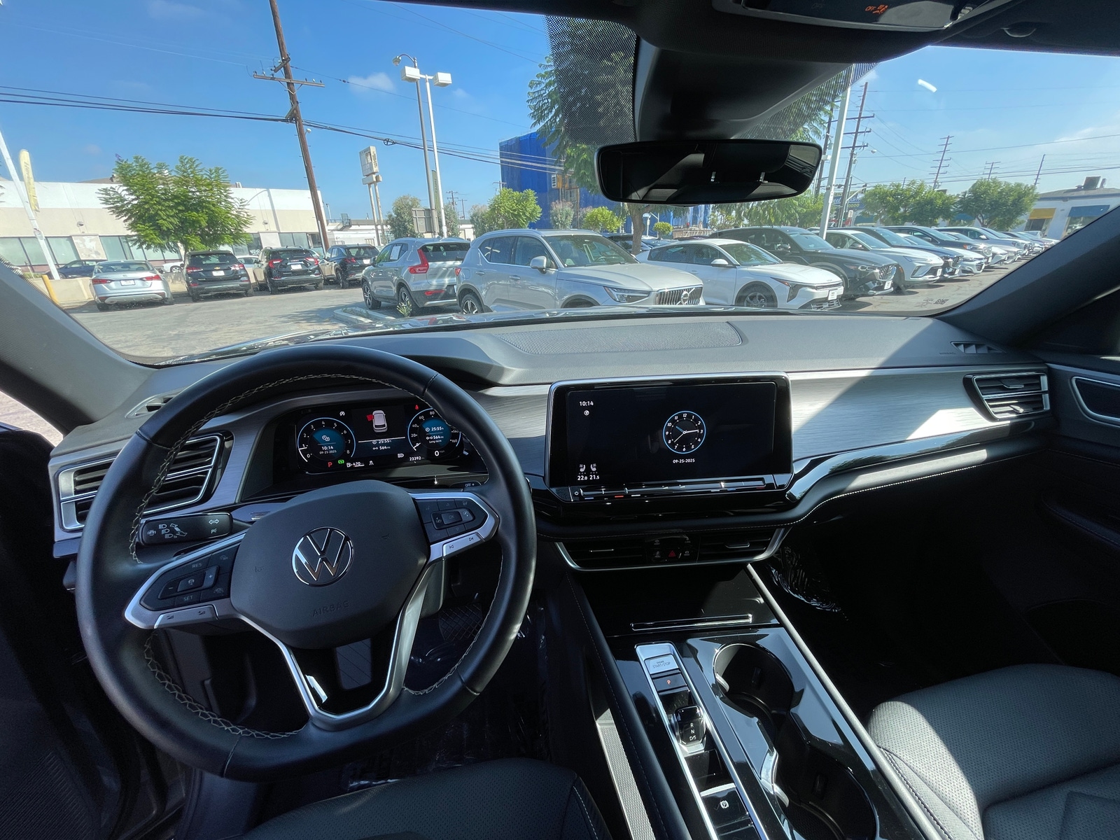 Thumbnail: 2025 Volkswagen Atlas - 3