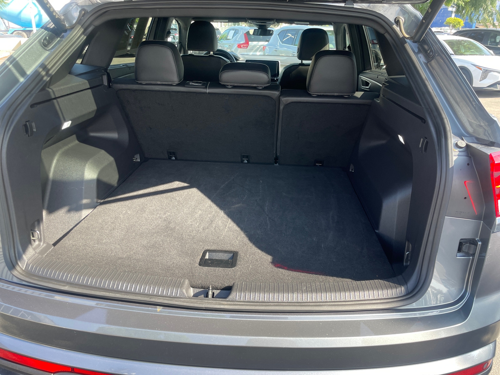 Thumbnail: 2025 Volkswagen Atlas - 6